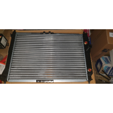 Радіатор охолодження Chevrolet Aveo T200, Т250 механічна коробка