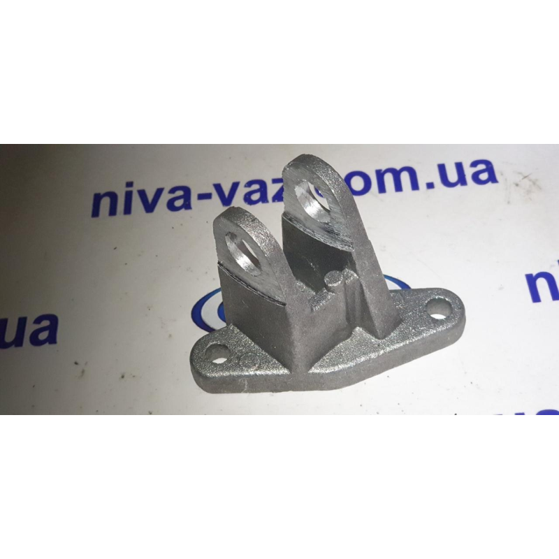 Кронштейн роздавки нива 2121-21214