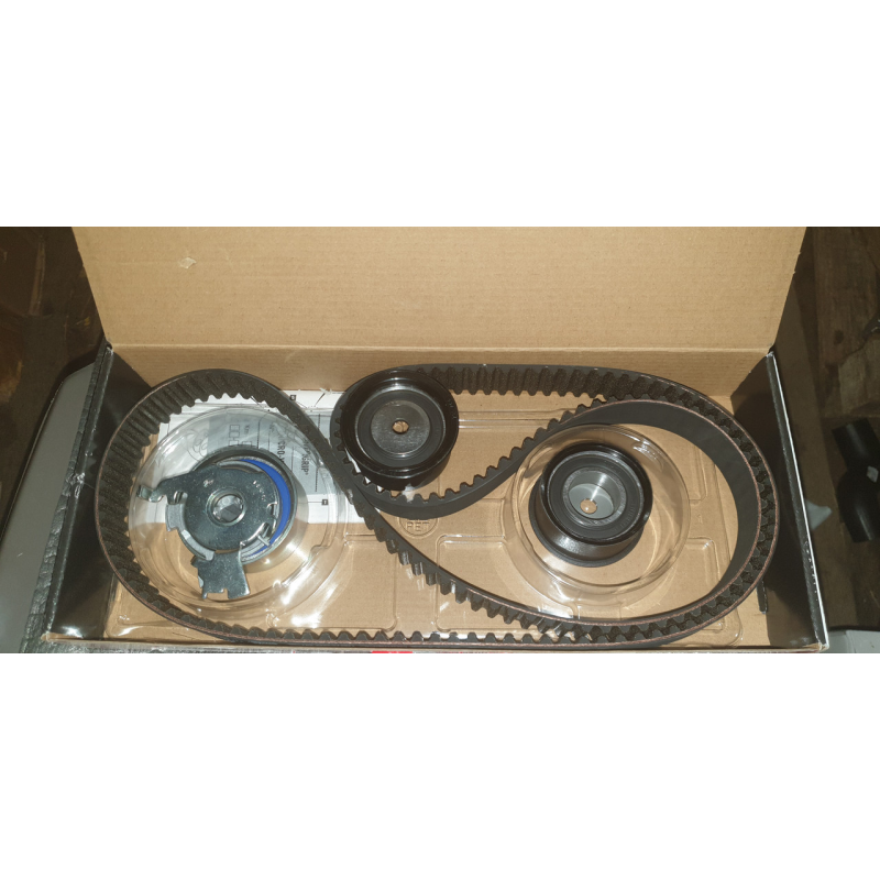 Gates K015408XS комплект ГРМ на Chevrolet/Daewoo Epica 2.0, Evanda 2.0, Lacetti 1.8, Nubira 1.8-2.0, Tacuma 2.